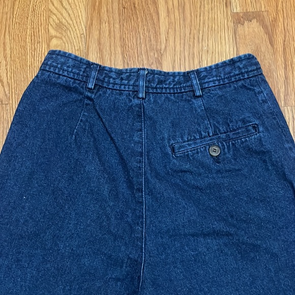 don't fit into them anymore - Picture 3 of 4